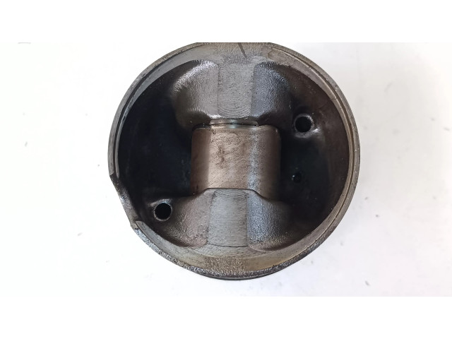 Píst Hyundai ix35 pro naftový motor 2.0