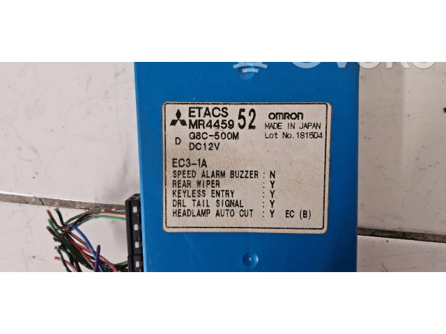 Блок предохранителей MR445952, G8C500M Mitsubishi Montero