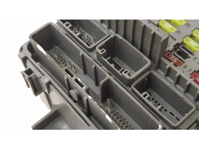 Блок предохранителей TL0E213 Honda Accord