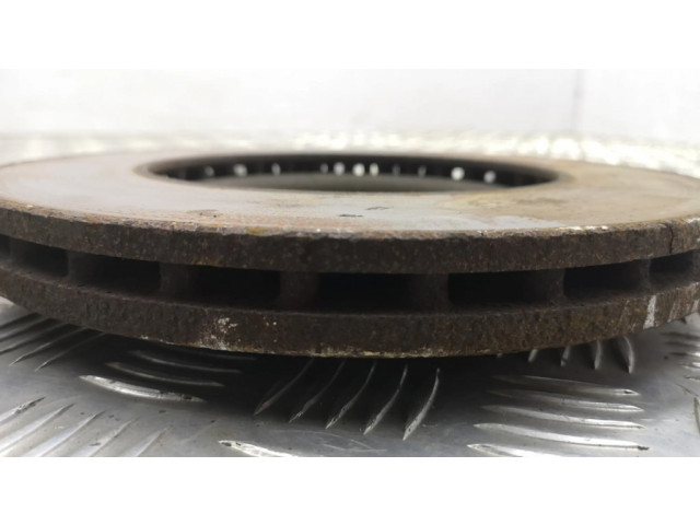 Передний тормозной диск Alfa Romeo Giulietta 1.6