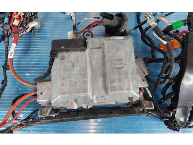 Řídící jednotka 111248500A Tesla Model 3 2020