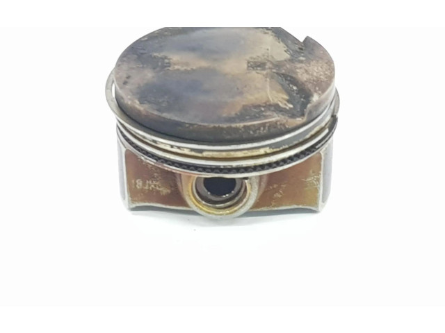 Píst 04E107065DC, 04E107065DC   Seat Leon IV     