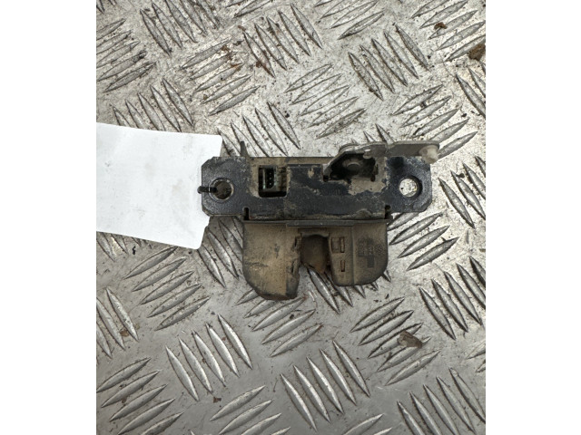 Zámek zadních dveří Volkswagen Caddy 2008