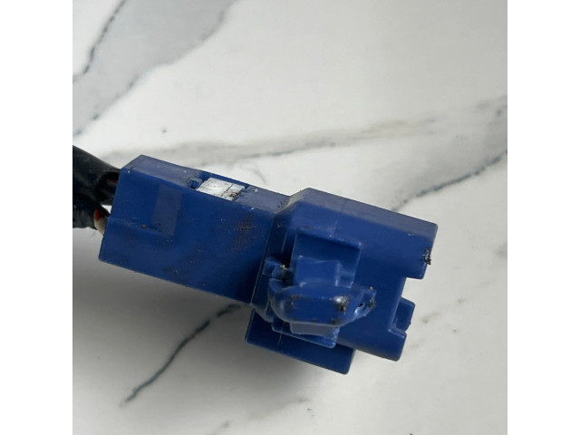 Zámek zadních dveří    Lexus CT 200H 2014