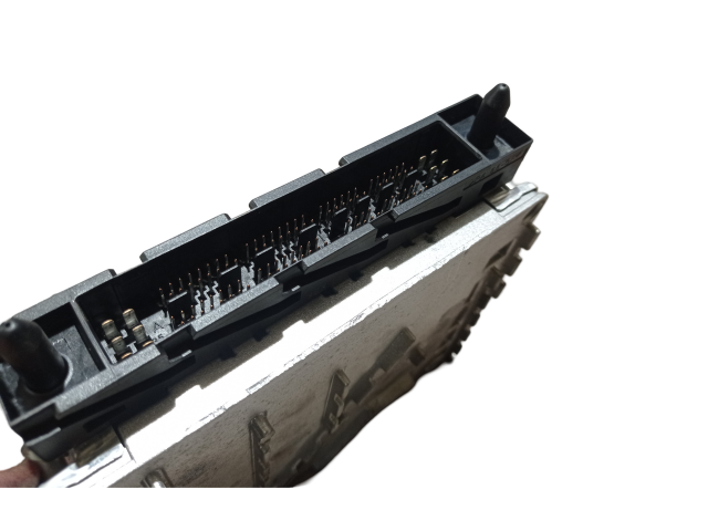 Блок управления двигателя 0281011078, 30637733   Volvo XC90