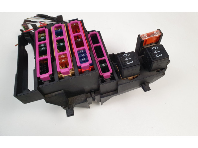 Pojistková skříňka Audi A5 Sportback 8TA 2011