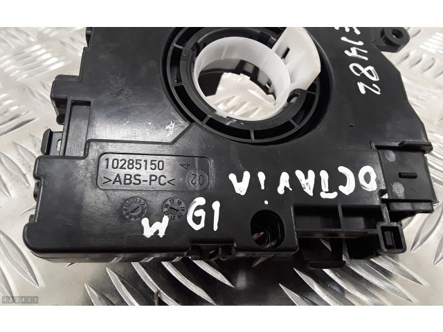 Подрулевой шлейф SRS 10285150 Skoda Octavia Mk4