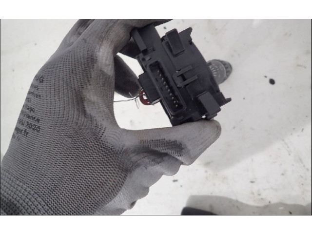 Ручка стеклоочистителей MR459893 Mitsubishi Pajero