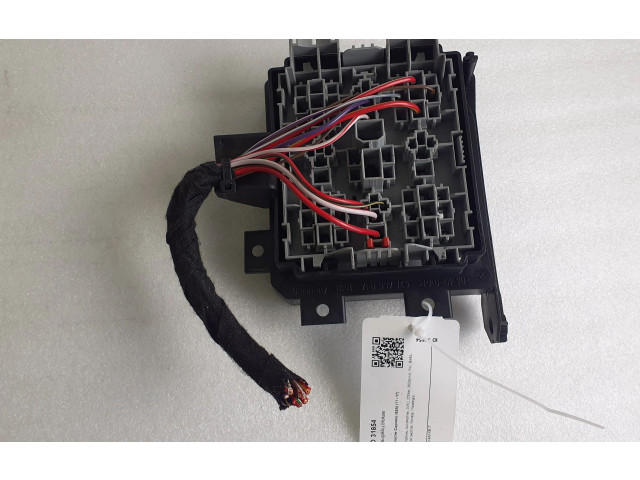   Pojistková skříňka 7P0937149, 7P0937211A   Porsche Cayenne (92A) 2012