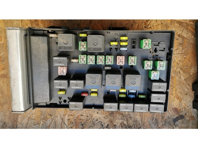 Блок предохранителей Chrysler Voyager