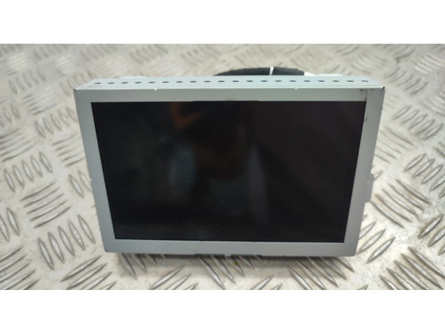 Радио/ проигрыватель CD/DVD / навигация