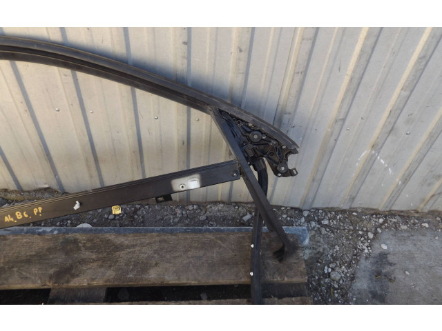 Передняя рамка дверного стекла Audi A4 S4 B6 8E 8H