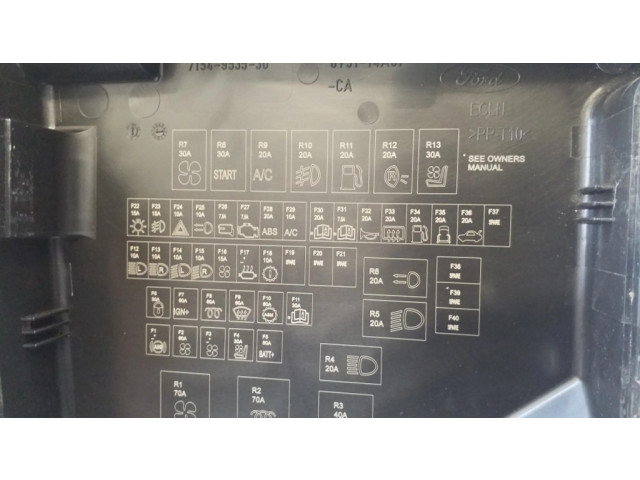 Блок предохранителей 8V5114B144BA, 8V5114A07CA Ford Fiesta