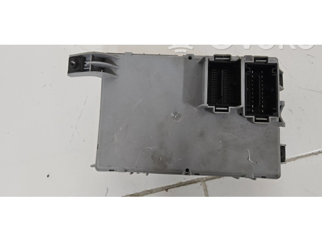 Блок предохранителей 00518762470, 116RI000679   Ford Ka    