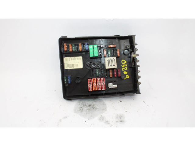 Блок предохранителей 1K0937125A Volkswagen Jetta V