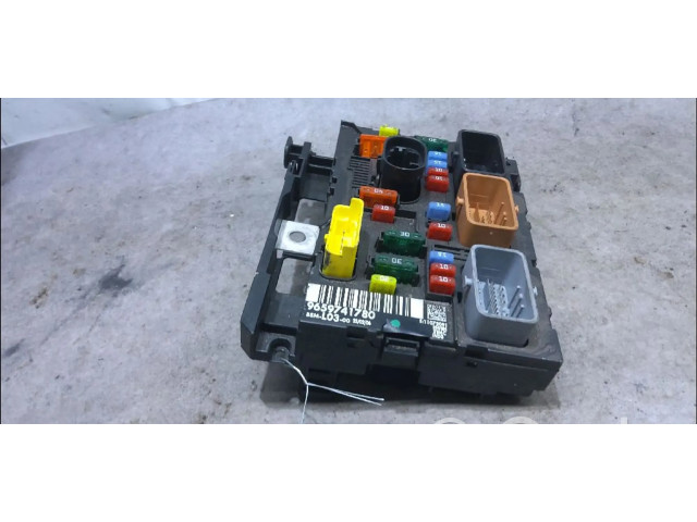 Блок предохранителей 6500FH, 9659741780 Citroen C3