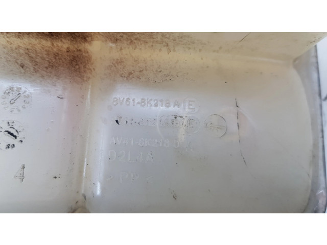 Расширительный бачок охлаждающей жидкости    