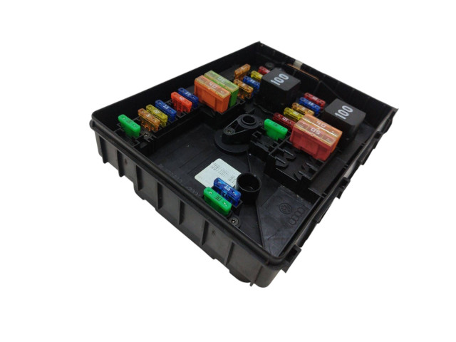 Блок предохранителей 1K0937118, 1K0937125D Skoda Yeti (5L)