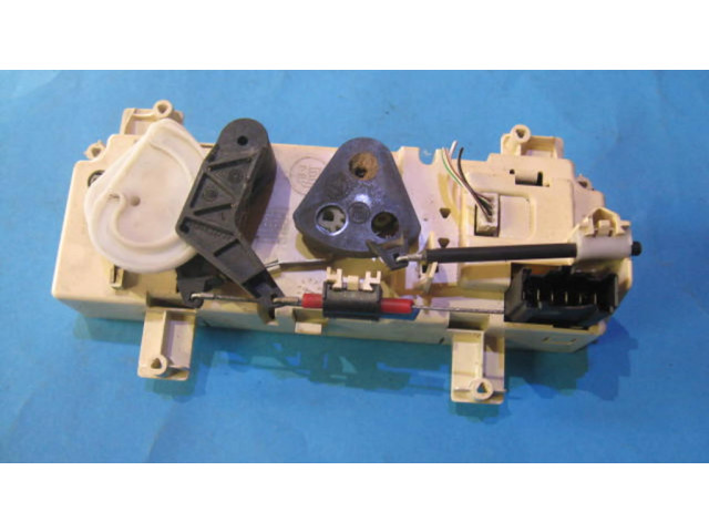 Блок управления климат-контролем 10621263F Citroen Xsara