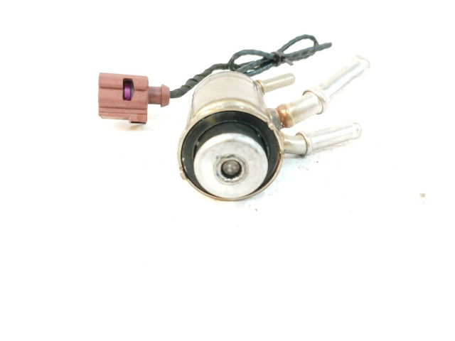 Vstřikovač 05L131113M Volkswagen Caddy DTRE