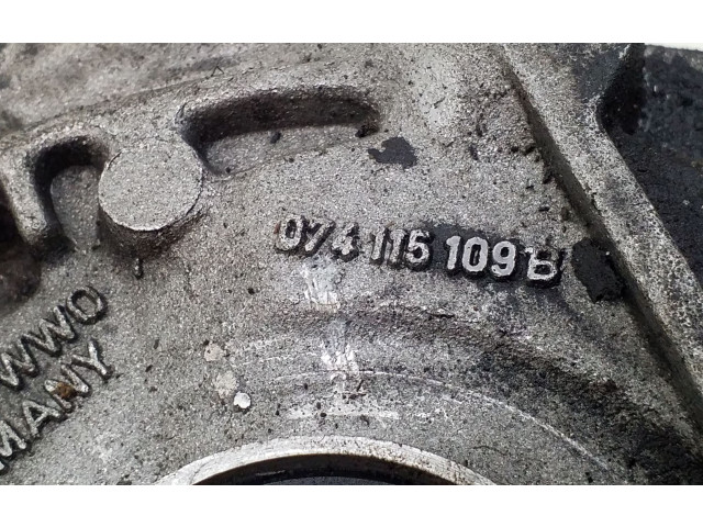 Масляный насос 074115109B, 035919521B   Audi A6 S6 C4 4A   