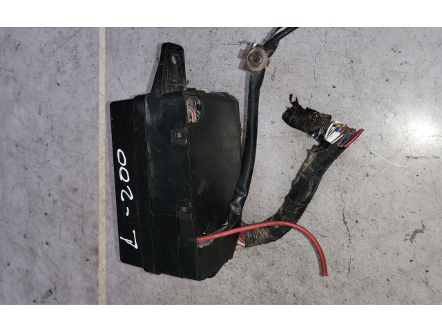 Блок предохранителей Mitsubishi L200