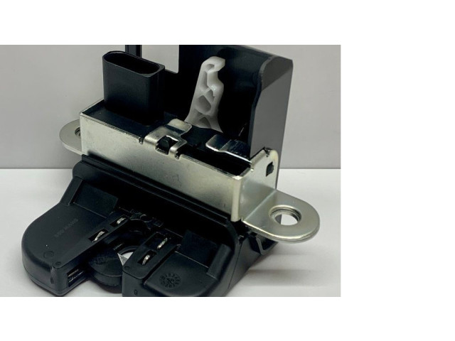 Замок задней крышки