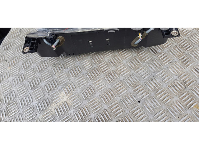 Přístrojová deska Audi A8 S8 D3 4E 2006 asd21q99190