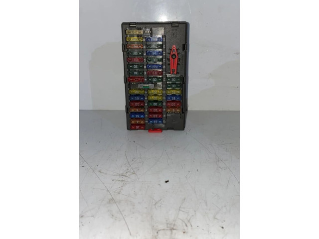 Блок предохранителей 9631527980   Peugeot Expert    