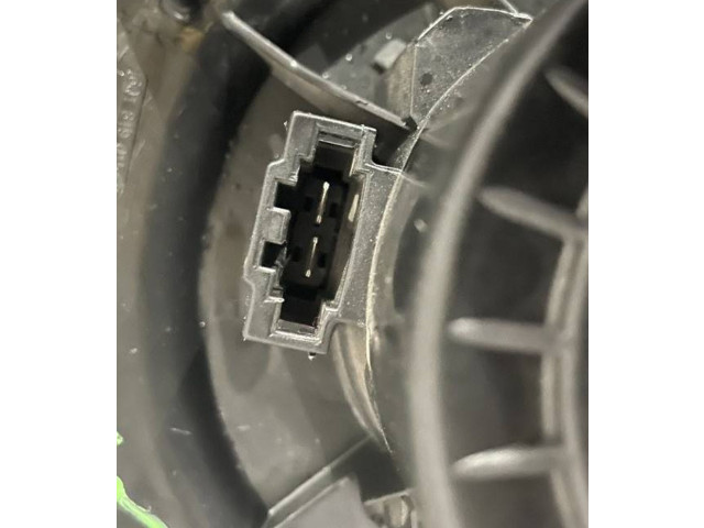 Вентилятор печки    6q1819015g   Skoda Fabia Mk2 (5J)