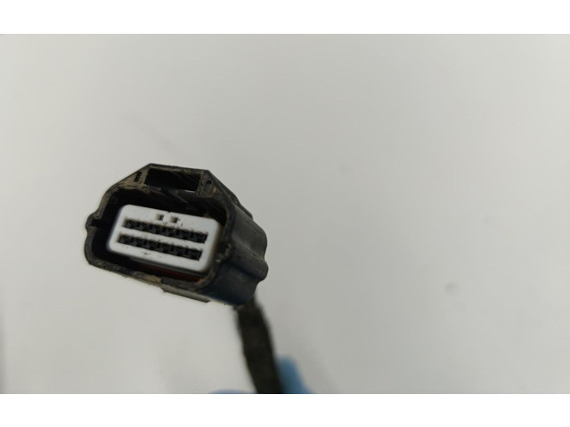 Зеркало электрическое        Nissan Navara  2005 - 2016 года   