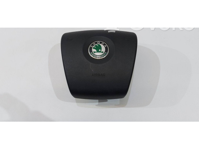 Подушка безопасности водителя 1Z0864207 Skoda Octavia Mk2 (1Z)