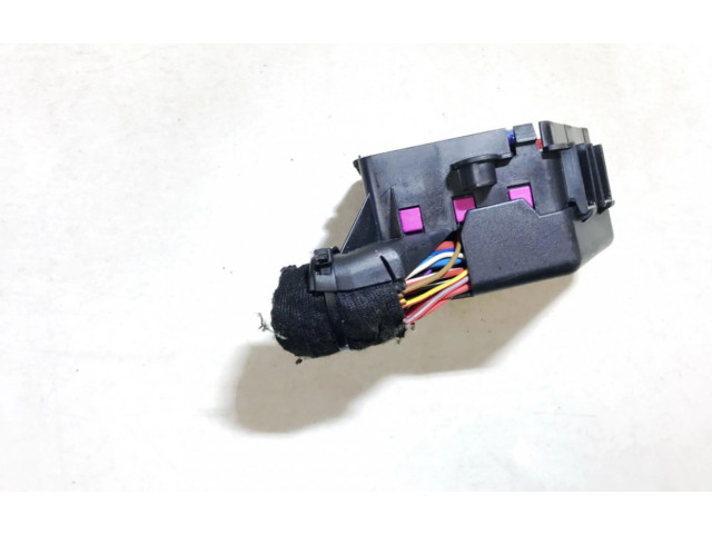 Блок предохранителей 1j1970000ae, 1J1970003C Volkswagen Golf IV