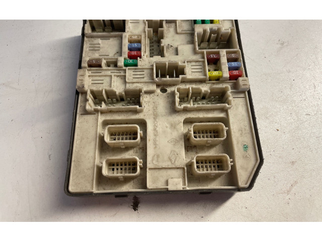 Pojistková skříňka 284B62069R, 522222F06 Renault Megane III 2010