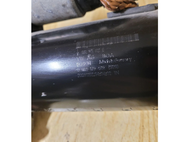 Zámek zadních dveří 03L911021E Audi A5 8T 8F 2010