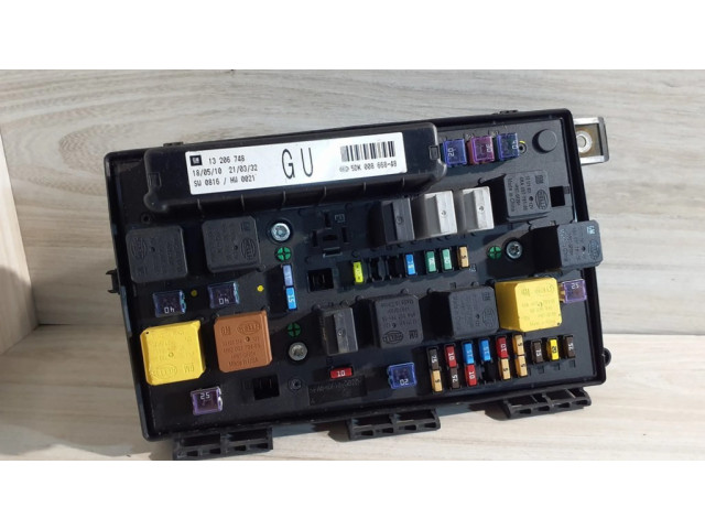 Pojistková skříňka 5DK00866848, 13206748 Opel Zafira B 2010