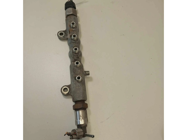 Топливная рампа 8945860010   Lexus IS 220D-250-350 2.2 