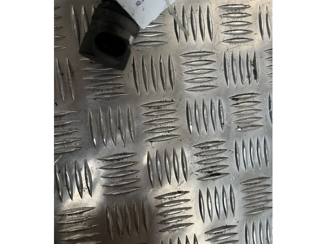 Топливная рампа 04L089, 057130764AB Audi A3 S3 8V для двигателя CLHA