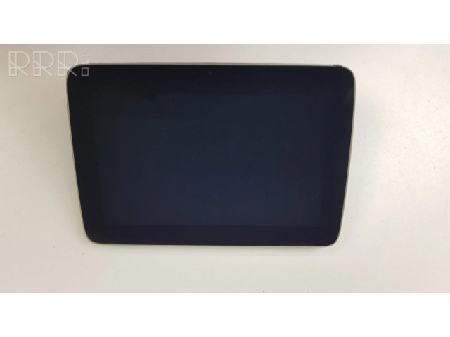 Радио/ проигрыватель CD/DVD / навигация