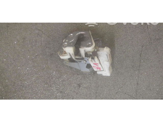 Zámek zadních dveří    Toyota Aygo AB10 2012