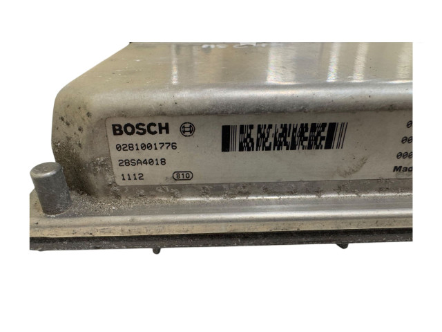 Блок управления двигателя 0281001776, 28SA4018 Volvo V70
