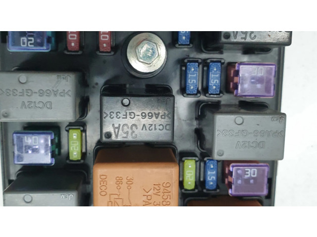 Pojistková skříňka Chevrolet Captiva 2008