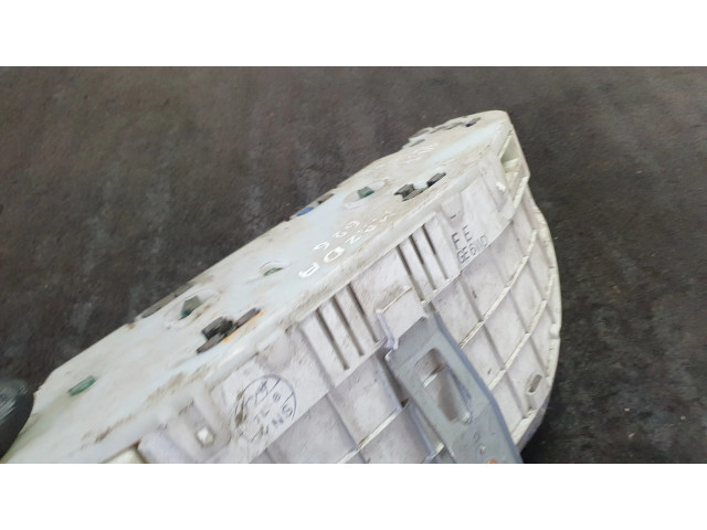 Панель приборов GE6WD   Mazda 626       