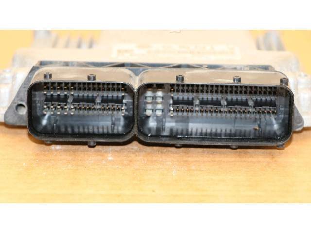 Блок управления двигателя 03L906018D, 0281016898   Volkswagen Touran II