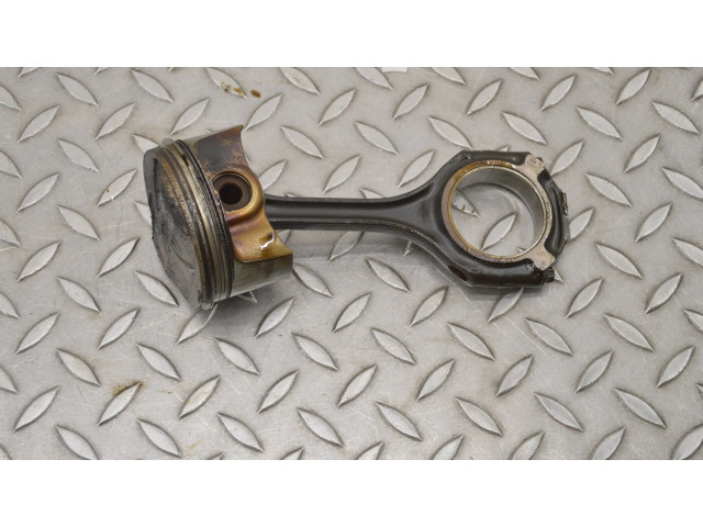 Píst 53236 Mercedes-Benz E W211 M 272.943