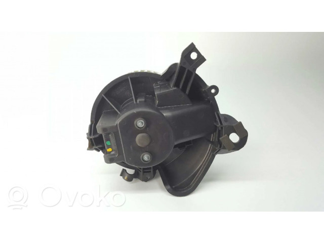 Вентилятор печки    95518102, 95514201   Opel Combo D
