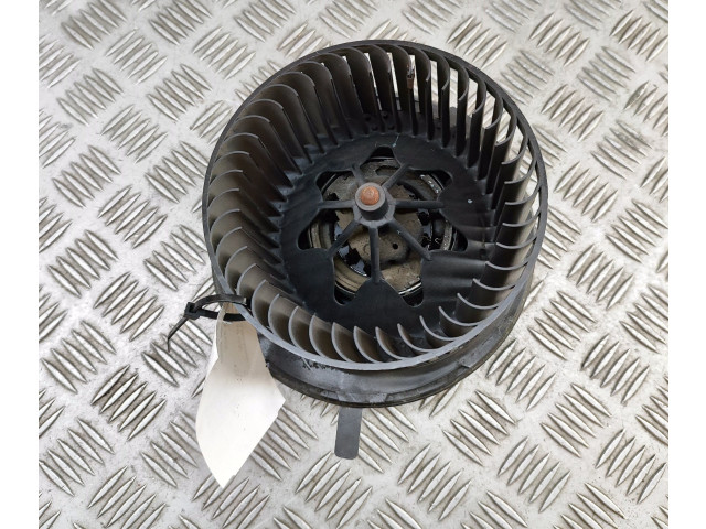 Вентилятор печки 1K2820015G, F997167J Audi Q3 8U