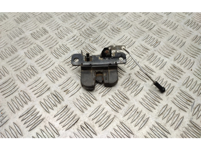 Zámek zadních dveří 2K0827505J Volkswagen Caddy 2013