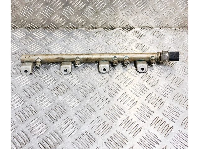 Vstřikovací lišta 7537319, 55PP1101 BMW 5 F10 F11 pro benzínový motor 4.4 N63 B44 A