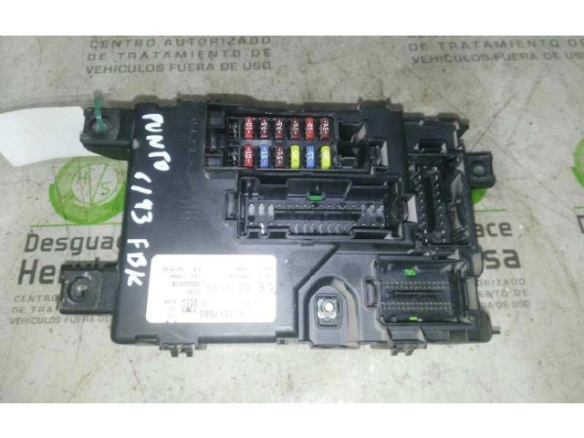   Pojistková skříňka 00517817580, 0090012   Fiat Punto (199) 2006